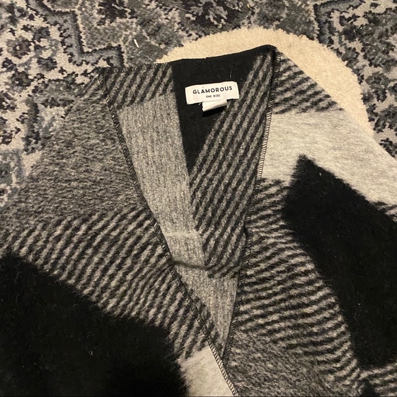 Geometric / Contemporary wool shawl wrap scarf - Picture 3 of 3